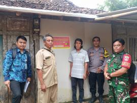 Penempelan Serempak Stiker Identitas KPM Bansos