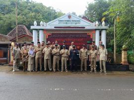 Acara Rutin Apel dan Rakor Hari Senin Pamong Kalurahan Purwodadi