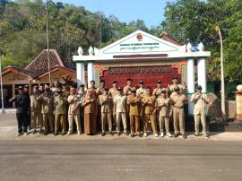 Acara Rutin Apel dan Rakor Hari Senin Pamong Kalurahan Purwodadi